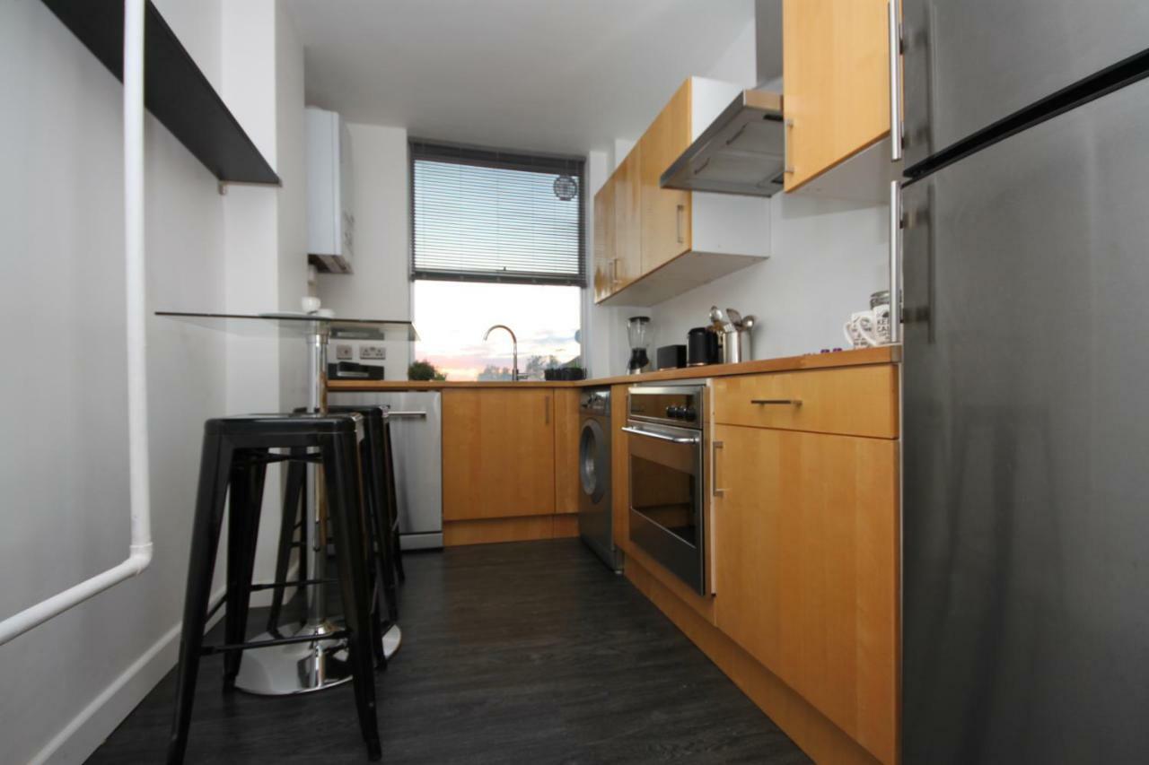 Camden Town Spacious 2 Bedroom Apartment - Sleeps 5 Guests! 伦敦 外观 照片